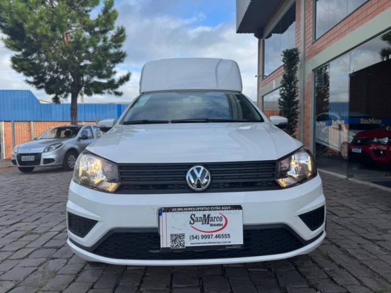 VOLKSWAGEN - SAVEIRO - 2022/2023 - Branca - R$ 85.000,00