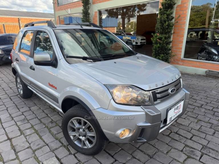FORD - ECOSPORT - 2011/2012 - Prata - R$ 46.000,00