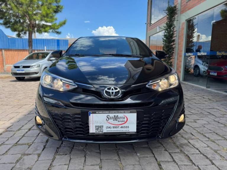 TOYOTA - YARIS - 2020/2021 - Preta - R$ 88.000,00