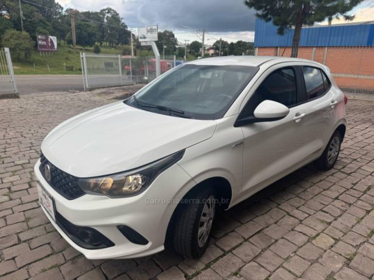 FIAT - ARGO - 2018/2019 - Branca - R$ 55.000,00