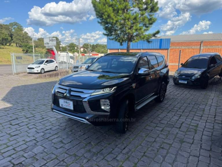 MITSUBISHI - PAJERO SPORT - 2023/2024 - Preta - Sob Consulta