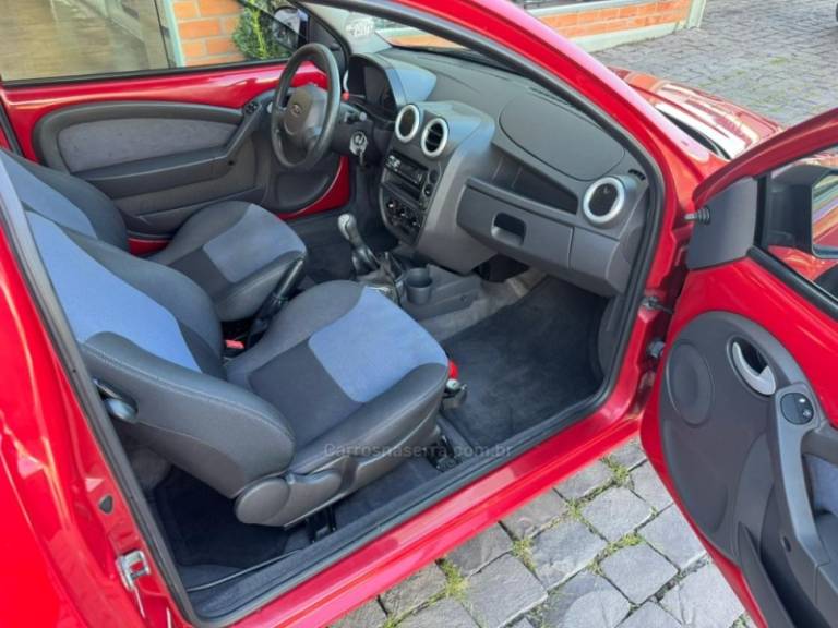 FORD - KA - 2012/2013 - Vermelha - R$ 31.000,00