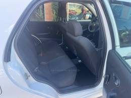 FIAT - PALIO - 2013/2014 - Branca - R$ 34.500,00