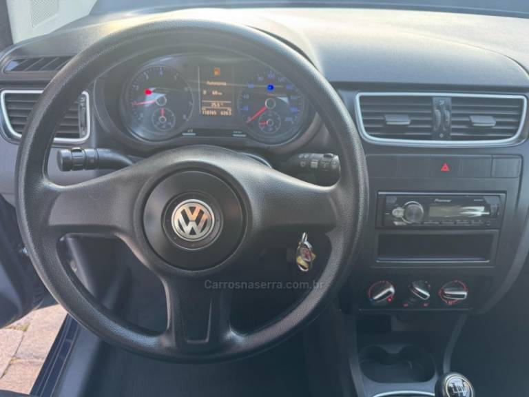 VOLKSWAGEN - FOX - 2010/2011 - Azul - R$ 33.000,00