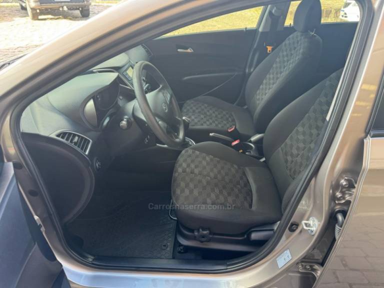 HYUNDAI - HB20 - 2018/2018 - Prata - R$ 58.000,00