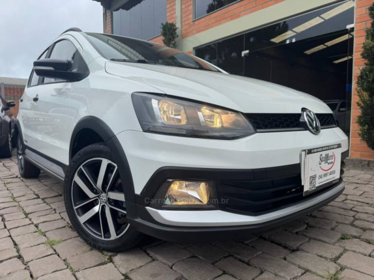 VOLKSWAGEN - FOX - 2018/2019 - Branca - R$ 65.000,00