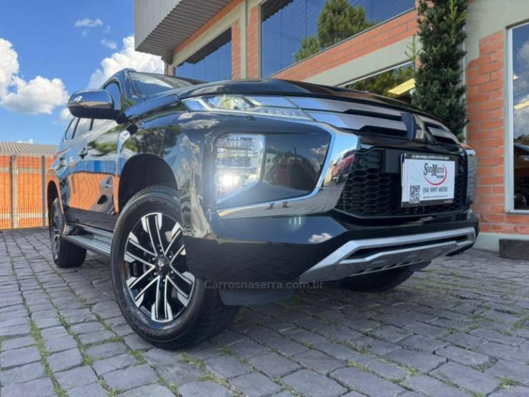 MITSUBISHI - PAJERO SPORT - 2023/2024 - Preta - Sob Consulta