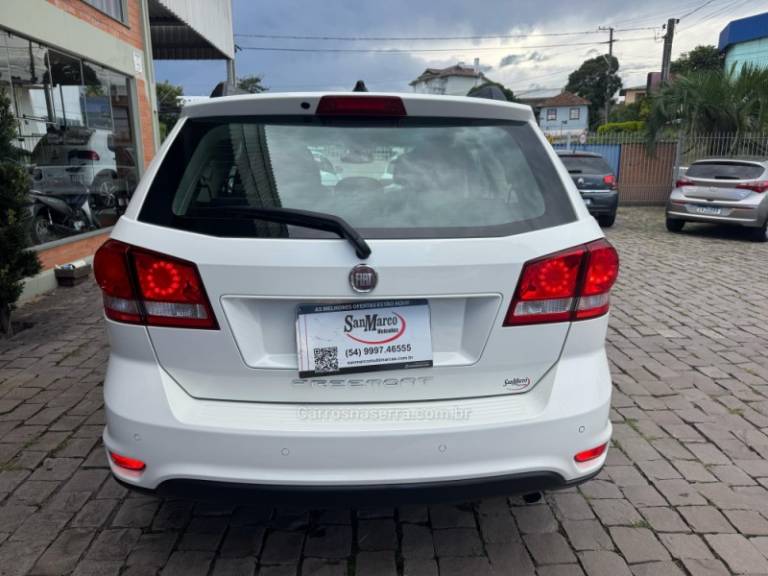 FIAT - FREEMONT - 2012/2012 - Branca - R$ 55.000,00