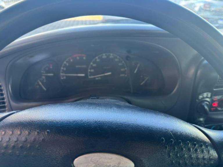 FORD - RANGER - 2002/2003 - Prata - R$ 59.000,00