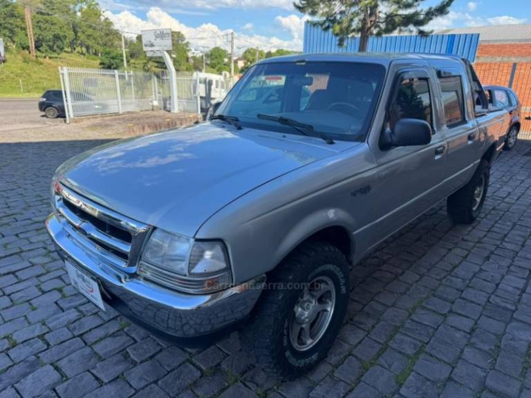 FORD - RANGER - 2002/2003 - Prata - R$ 59.000,00