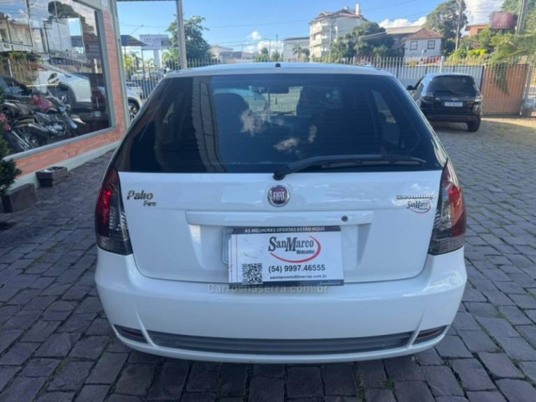 FIAT - PALIO - 2013/2014 - Branca - R$ 34.500,00
