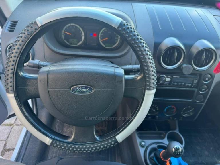 FORD - ECOSPORT - 2003/2004 - Branca - Sob Consulta