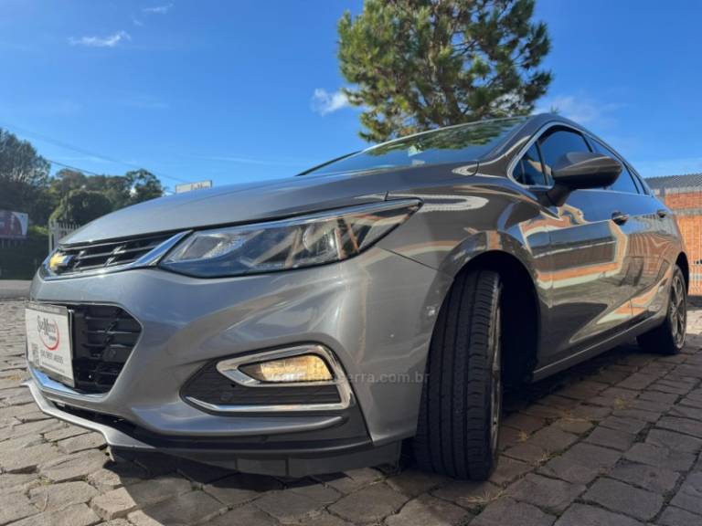 CHEVROLET - CRUZE - 2017/2018 - Cinza - R$ 92.000,00